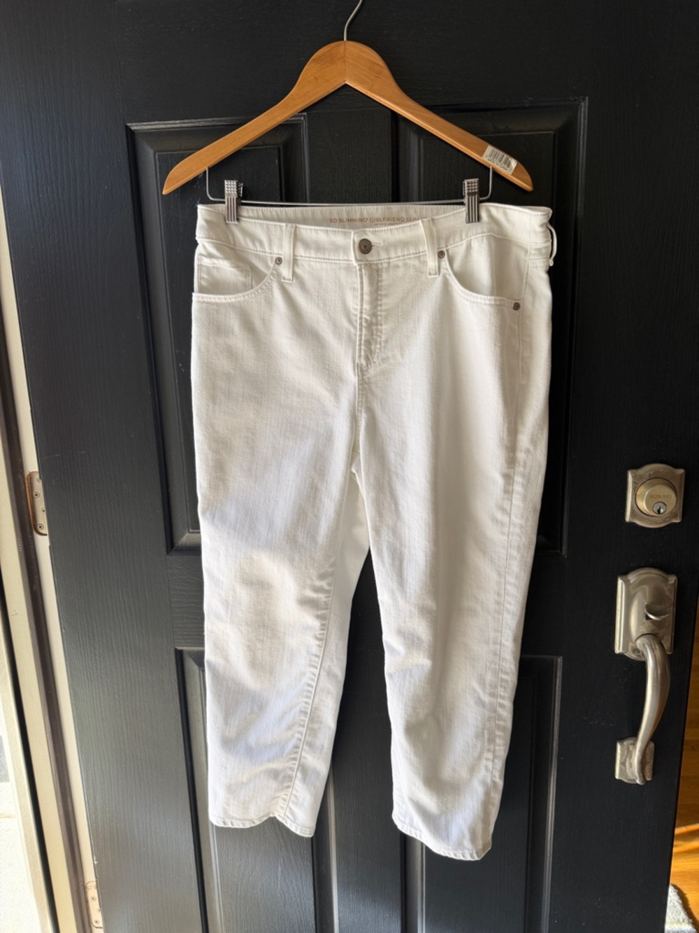 Chico's So Slimming Girlfriend Slim Leg Crop Jeans in White